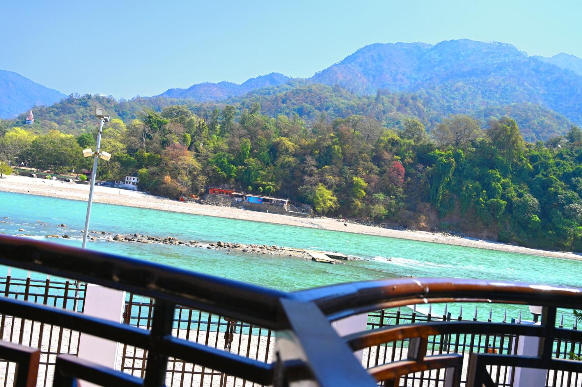 Hotel Prasanna Inn Rishīkesh Dış mekan fotoğraf