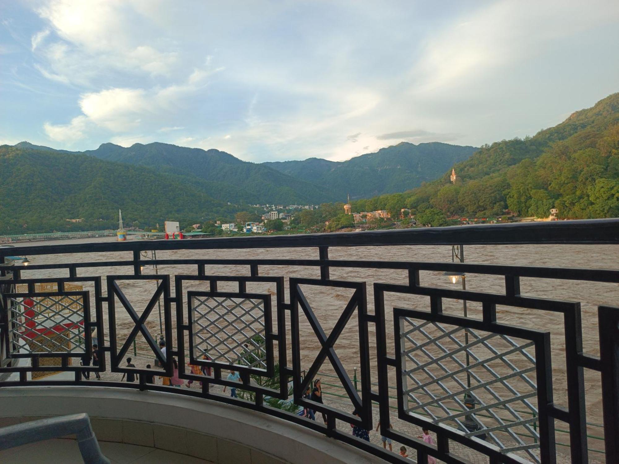 Hotel Prasanna Inn Rishīkesh Dış mekan fotoğraf